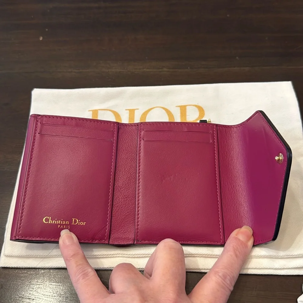 🔥 SALE 🔥 Dior Diorissimo Logo Charm Leather Trifold Wallet Black